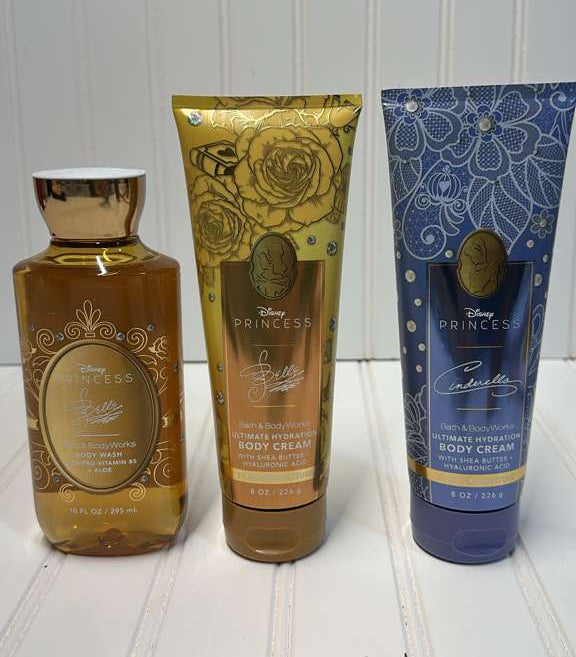 Cuidado personal / Regalitos / Navidad / Disney Princess Cinderella & Bella / Body Wash + 2 Body Cream / Trío / BBW /MISC 2025