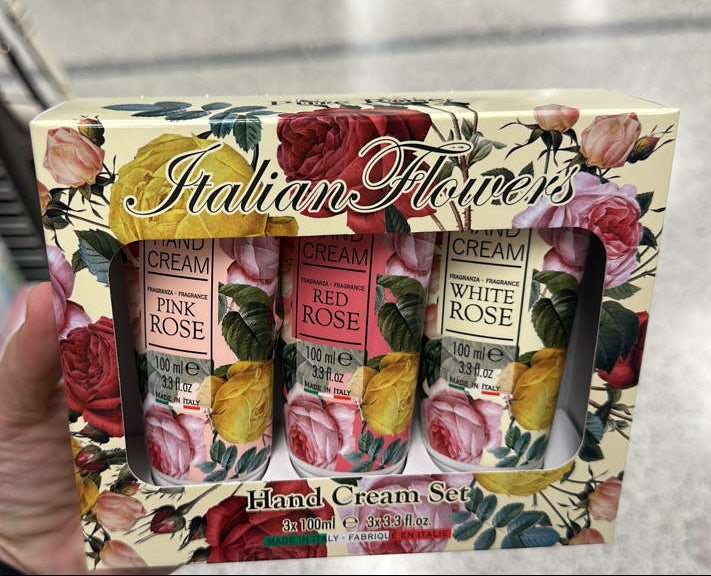 Cuidado de la piel / Regalitos / Navidad / Cremas de manos / 3 piezas / Italian Flowers / R112825-5301-9