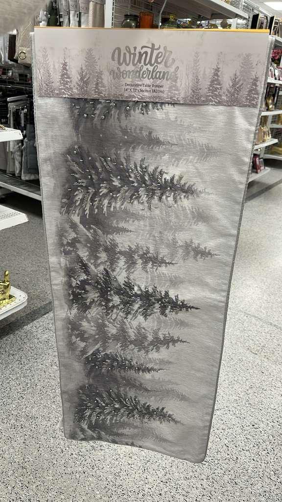 Hogar / Decoración / Navidad / Camino de mesa / 14 in x 72 in (36 cm x 182 cm) / R112725-5300-2 (Copy)