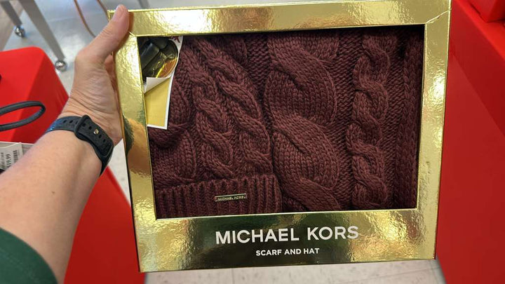 Accesorios / Conjunto de bufanda y gorro / Vino / MK / TJ121425-1357