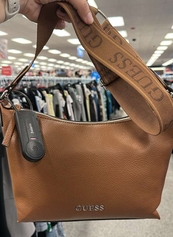 Bolso mediano / GUESS /  B031726-6048-5