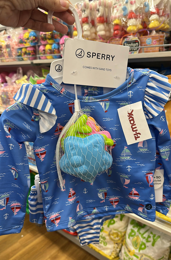 Ropa infantil / Conjunto traje de baño y juguetes de arena /  Sperry  / TJ032026-5434