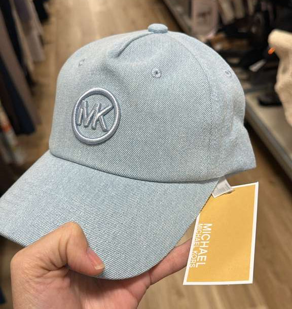 Accesorios / Gorra / Mujer / MK / MRS032626-3517