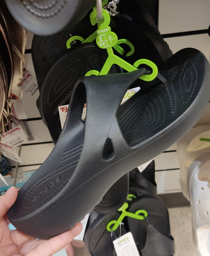 Zapato / Sandalias mujer / CROCS /Negro/ TJ042526-6799