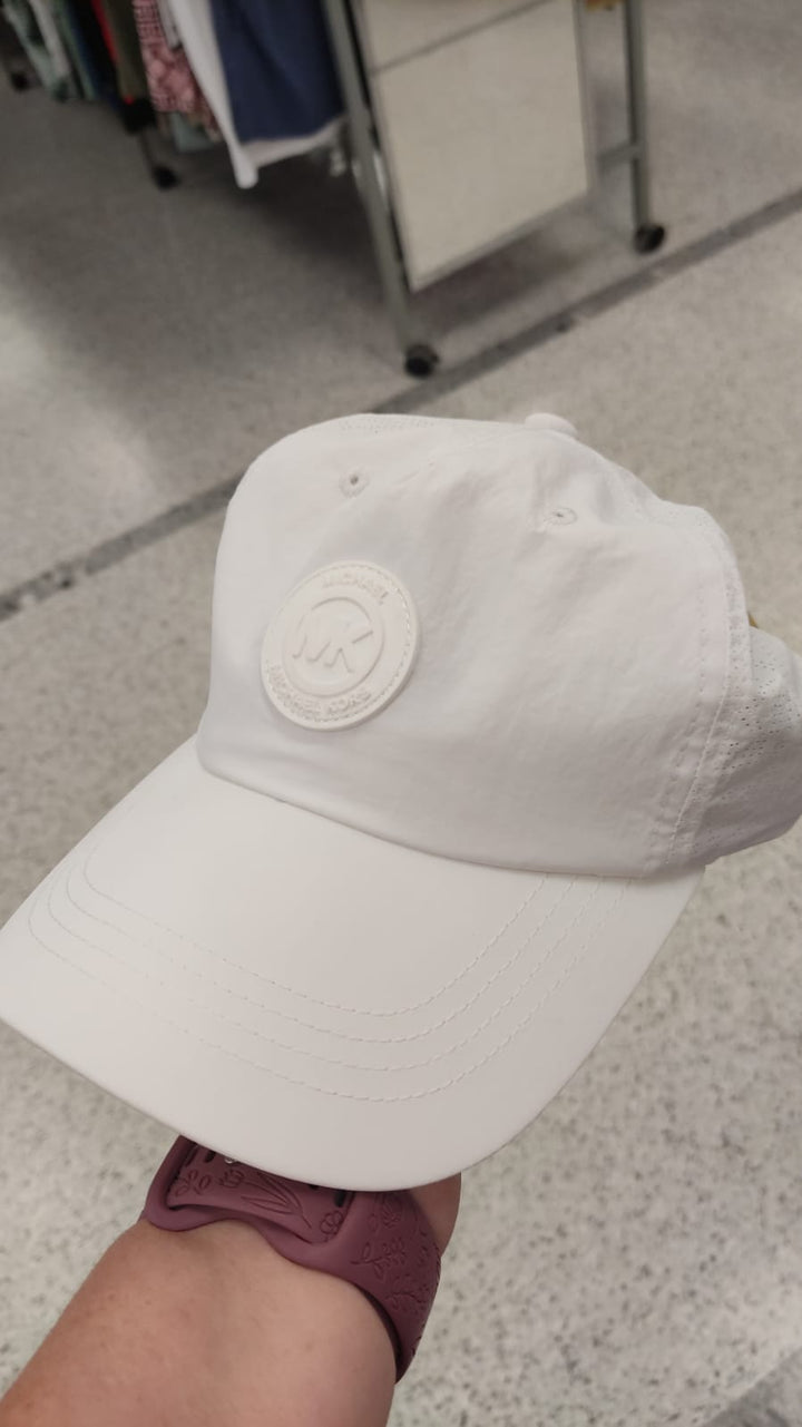 Accesorios / Gorra / Mujer / MK / R060726-6127-1