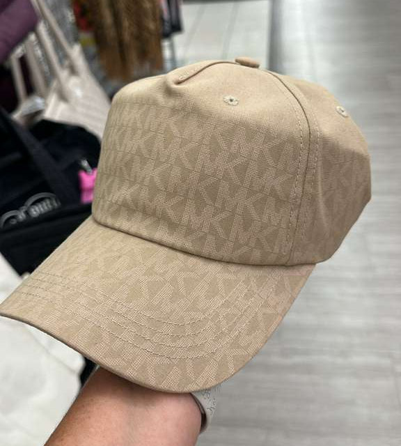 Accesorios / Gorra / Mujer / MK / B072826-43555