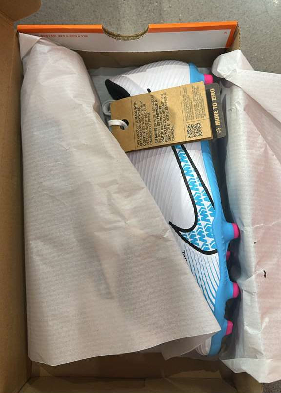 Tacos de fútbol Hombre/  Nike Mercurial Vapor 15 Club MG- Talla 10,5