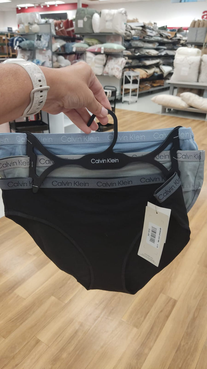 Ropa interior / Calzones Mujer / 3 piezas /CK /TJ080126-6049