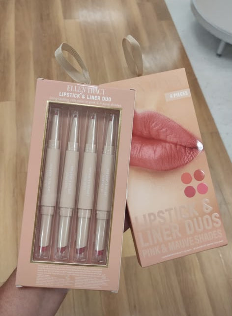 Maquillaje /  Set de 4 piezas / labiales y delineadores / Ellen Tracy / MRS081326-6533