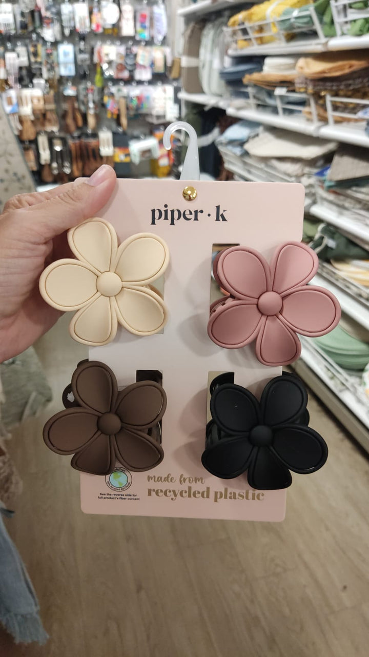 Accesorios / 4 pinzas para el cabello con forma de flor / Piper K /MRS081326-6533