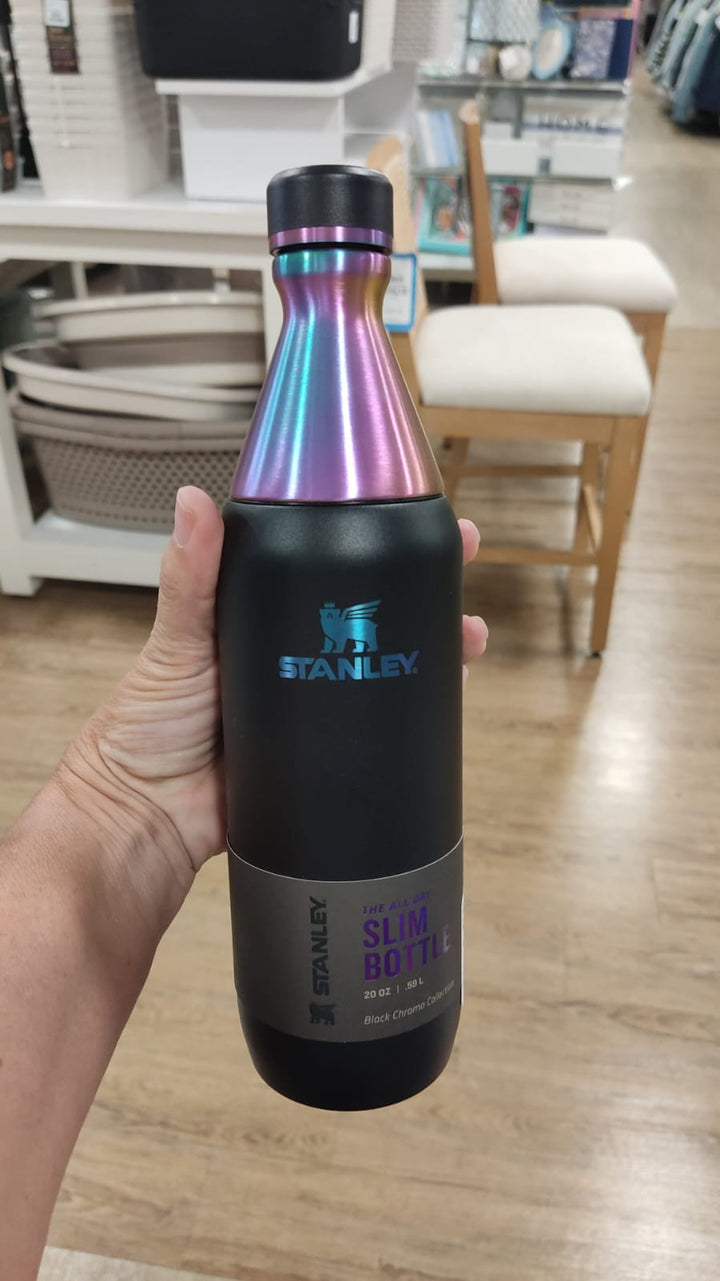 Hogar /  Stanley All Day Slim Bottle  / Black Chroma / 20 Oz  / MRS081326-6533