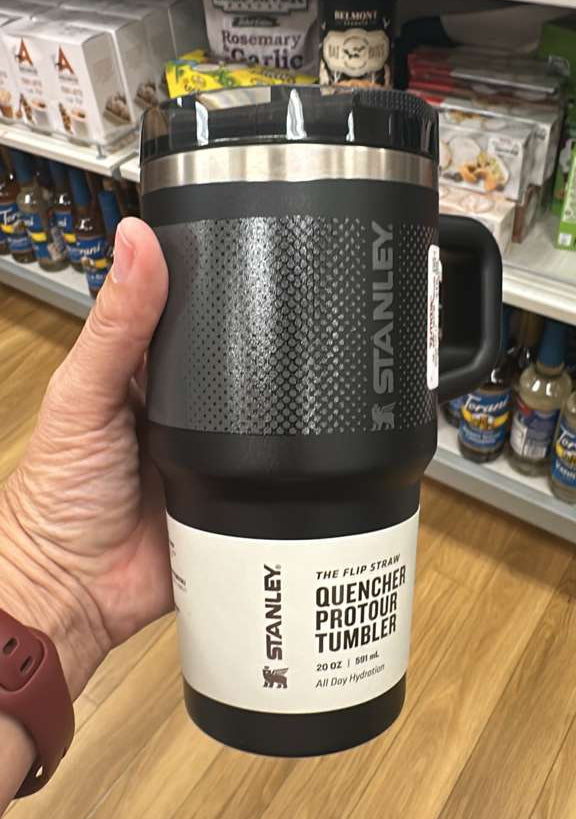 Hogar / Stanley The Quencher ProTour Flip Straw Tumbler / 20 Oz / TJ092826-3890