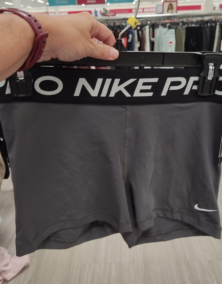Shorts deportivo de tiro medio / Mujer / NIKE / B092826-98239