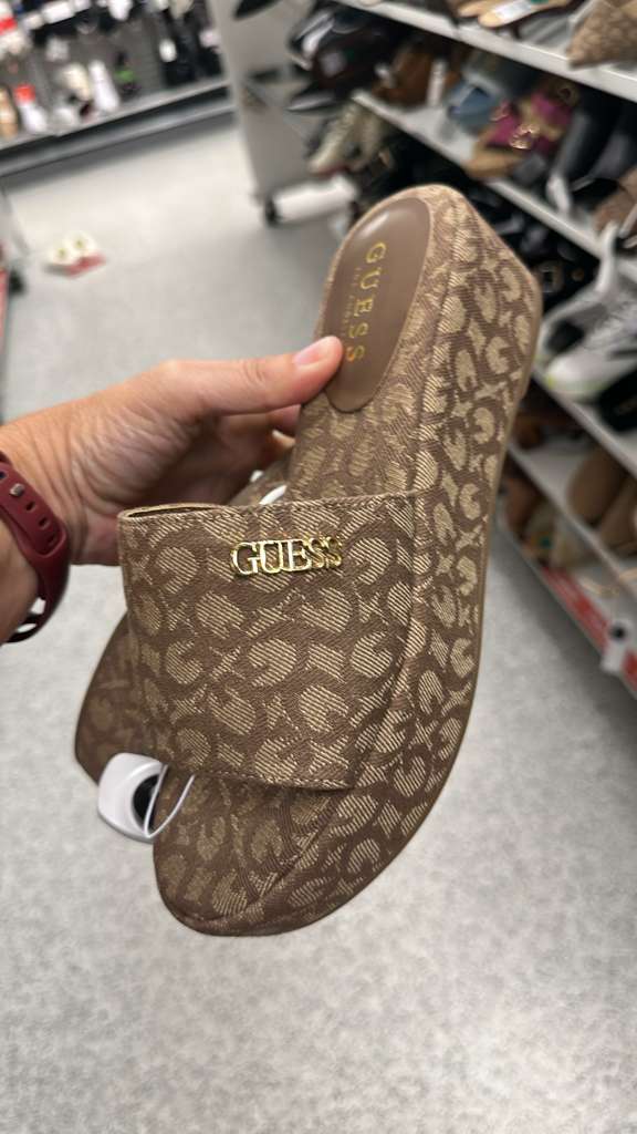 Zapatos / Sandalia mujer / Guess / R092926-6241-8
