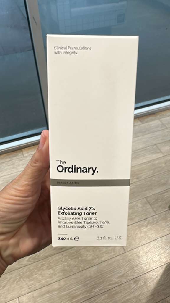The Ordinary Glycolic Acid 7% Exfoliating Toner en presentación de 240 mL
