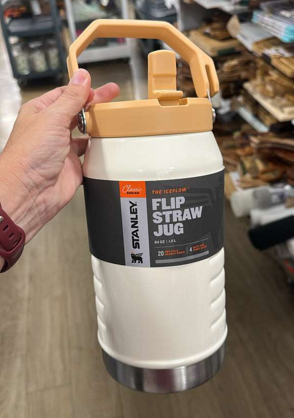Hogar / Stanley IceFlow Flip Straw Jug / 64 Oz  / MRS093025-1668