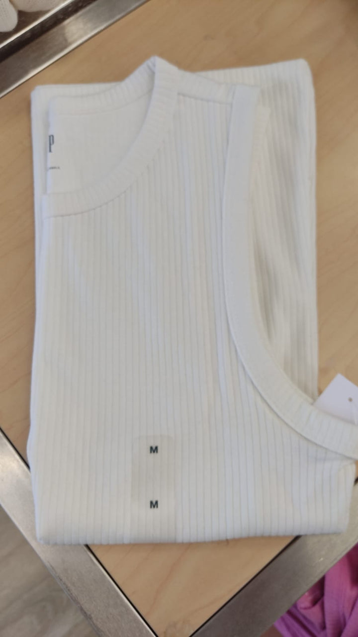 Blusa sin Mangas Blanca Gap- Talla M