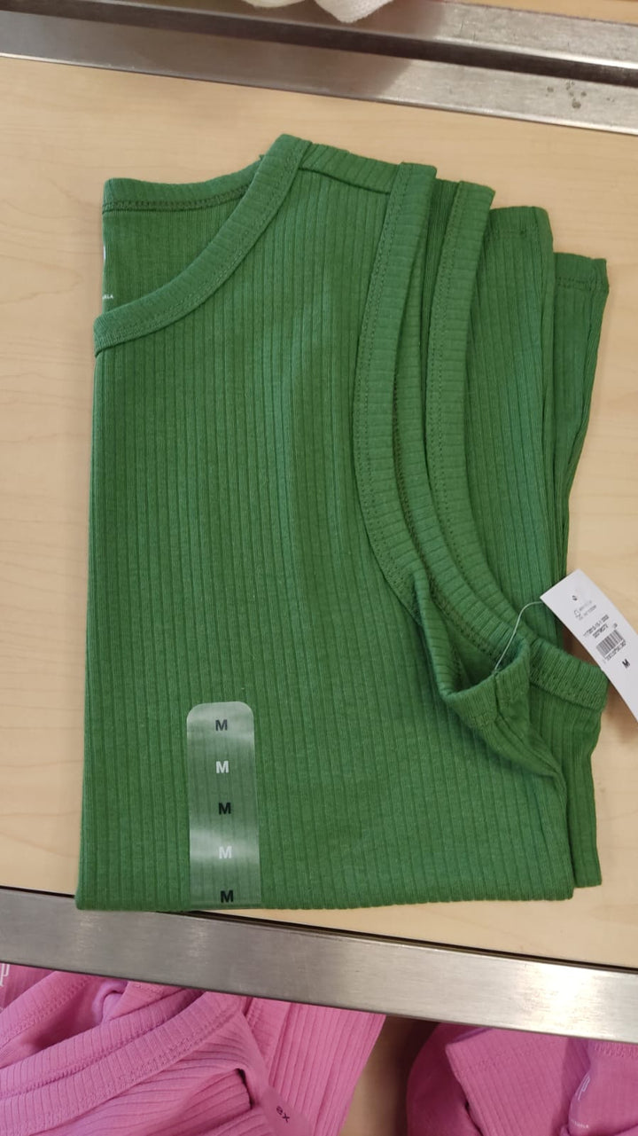 Blusa sin Mangas Verde  Gap- Talla M