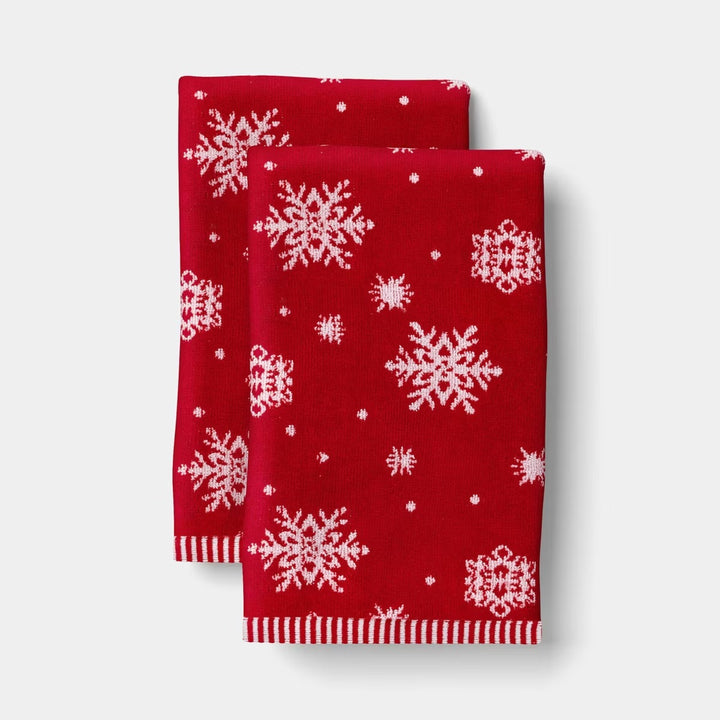 AP / Wondershop / Juego de 2 toallas de mano navideñas con diseño de copos de nieve, color rojo / 100% algodón
