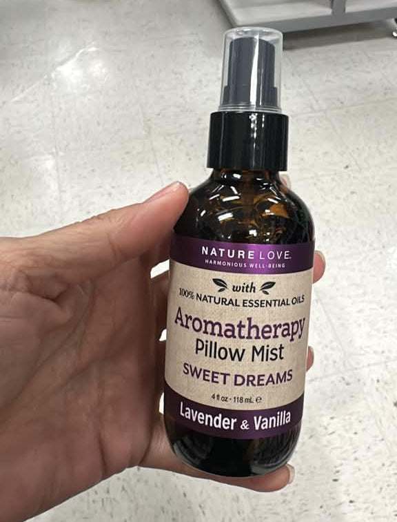 Cuidado personal / Aromatherapy Pillow Mist Spray / Sweet Dreams /  Lavender + Vanilla / Nature Love / 4 fl oz (118 mL) / TJ112026-7946