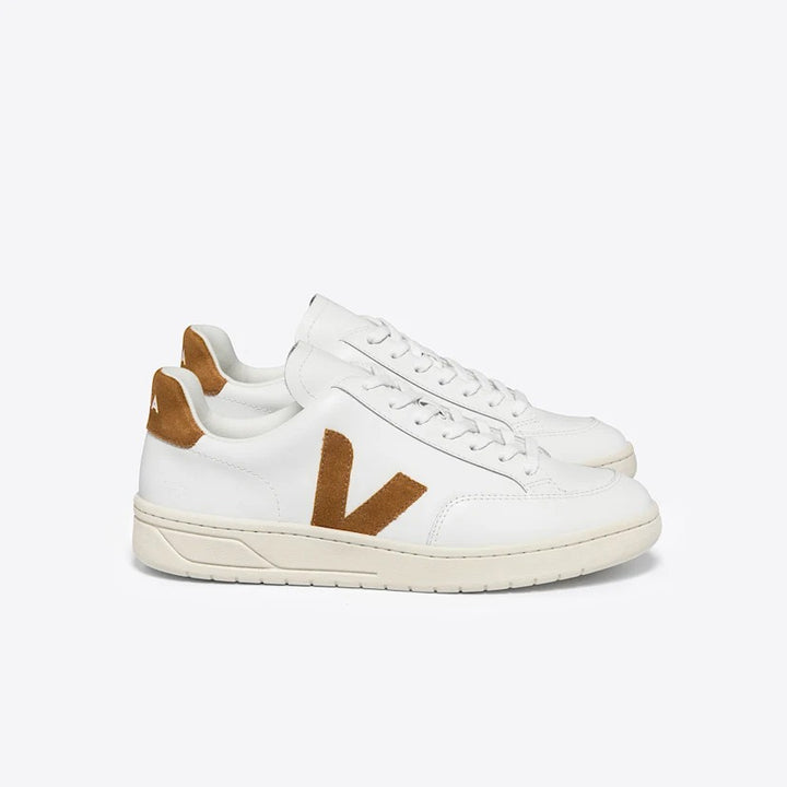 AP / Tennis hombre (V-12 LEATHER WHITE CAMEL) VEJA - Talla 10(43)