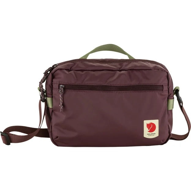 Fjallraven / High Coast Crossbody / Color: 424 - Blackberry